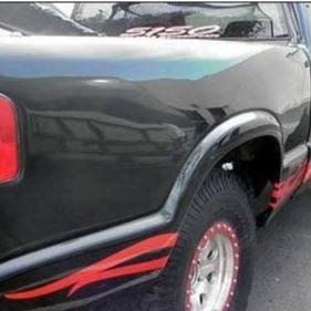 Chevy S-10 with Fiberglass Bedsides