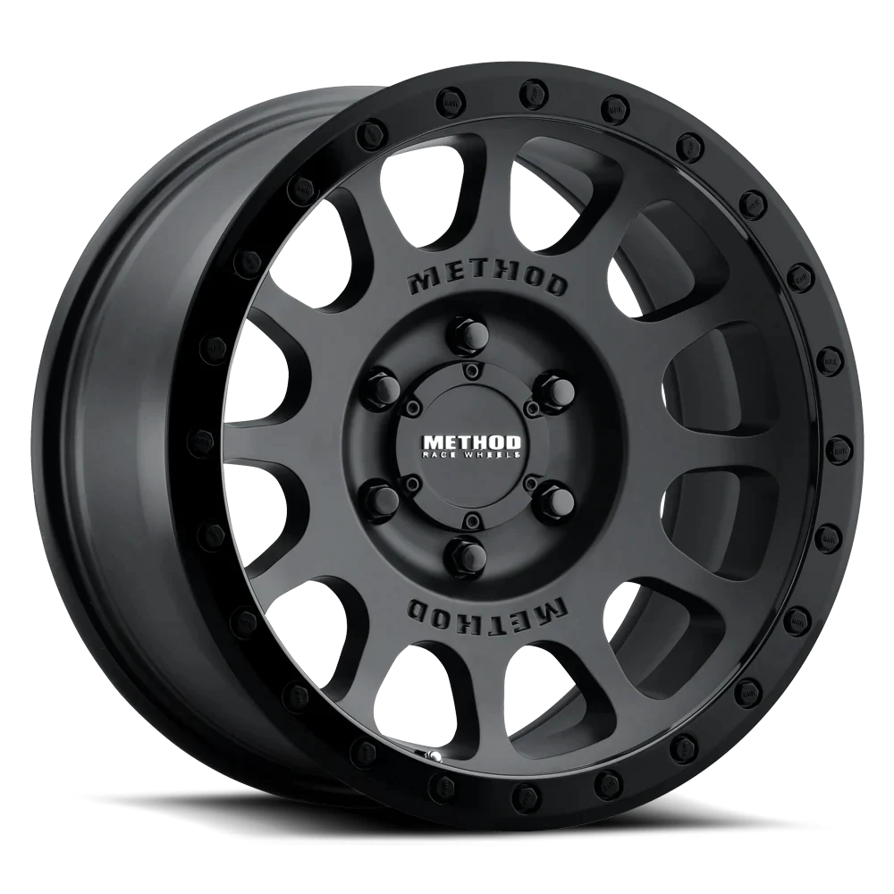 MR305 | Matte Black - Gloss Black Lip